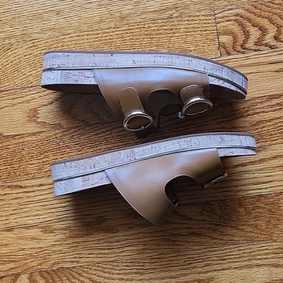 Michael Kors women's EUC tan leather double strap sandals size 6.5M - Picture 3 of 7